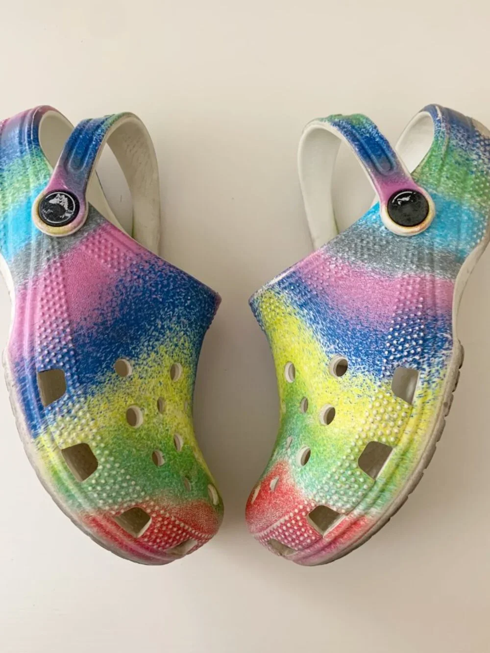 Crocs Clogs • Rainbow • c13